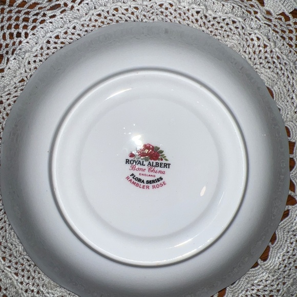 Royal Albert Fine Bone China Rambler Rose Tea Cup and Saucer - Picture 9 of 9